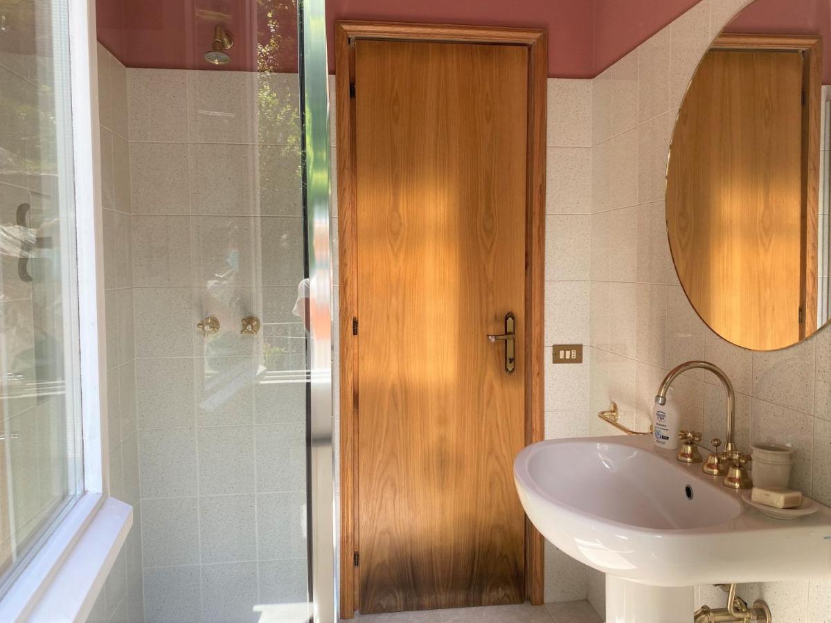 Casa Del Custode: Renovated Flat With Garden In A Villa Near The Lake Стреза Екстер'єр фото
